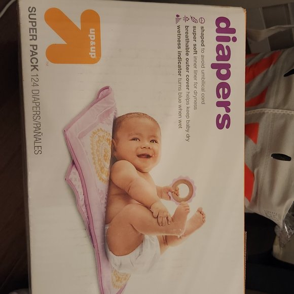 Up&up 124 diapers sizes -target - Picture 1 of 2